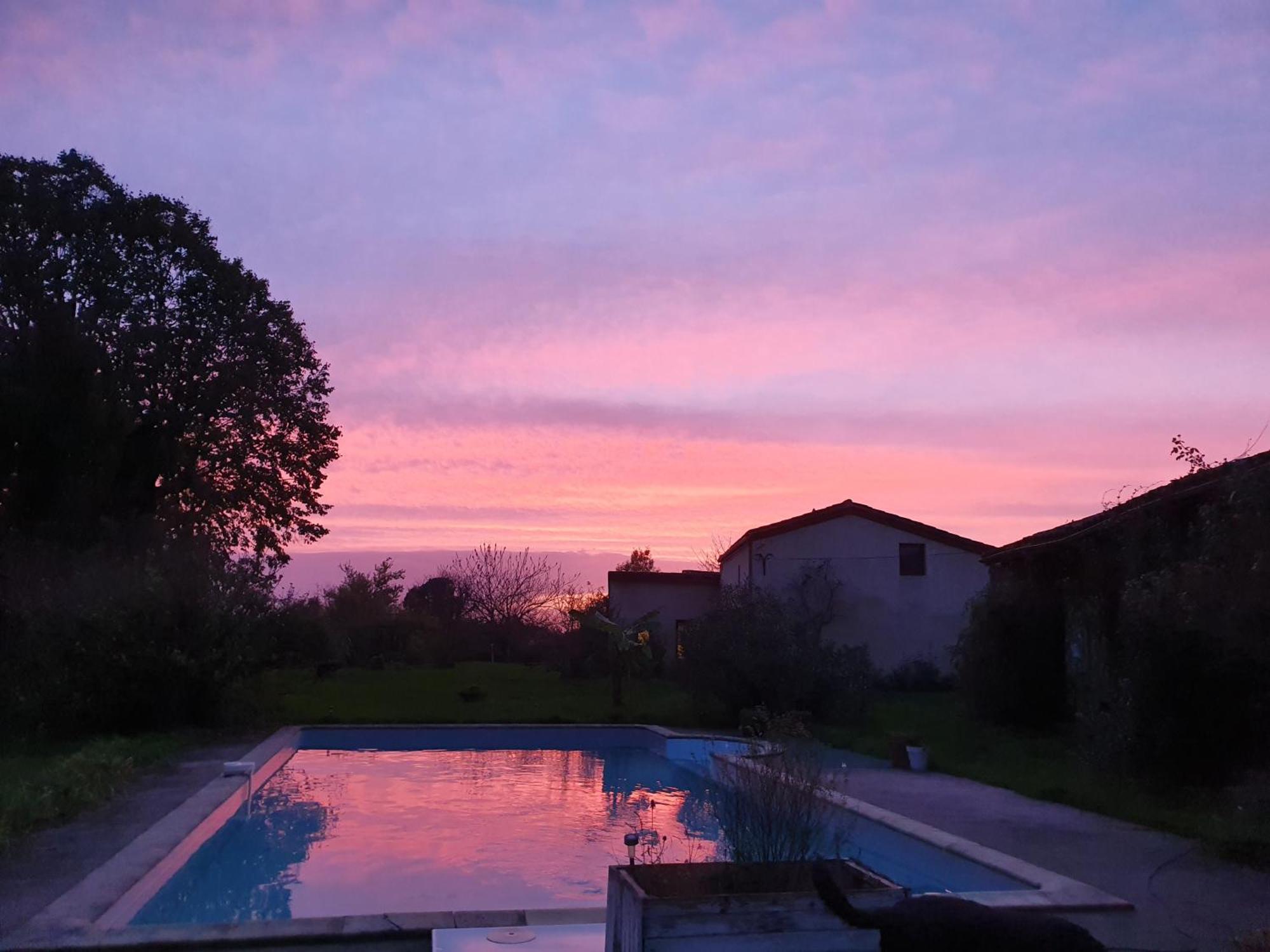 Clos De La Source Saint-Martin-du-Bois  Exteriér fotografie